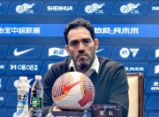 华体会登入-关于江苏队主帅赞扬球员，展现团队精神的信息
