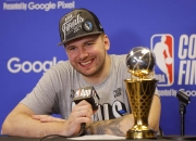 华体会全站-恭喜!亚历山大荣膺ESPY年度最佳男运动员+最佳NBA球员的简单介绍