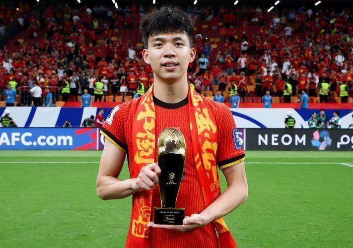 国足收集大名单球员护照，久尔杰维奇待命，备战新挑战的简单介绍