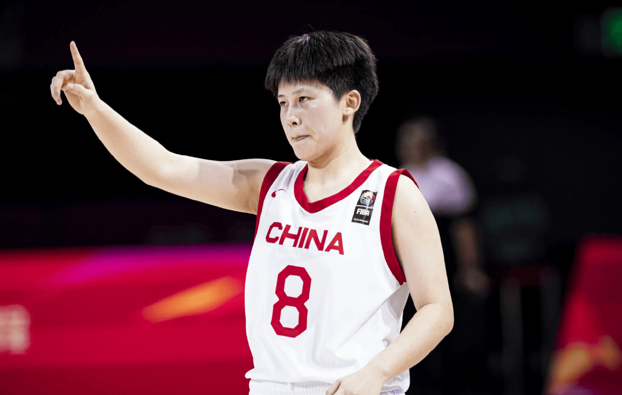 亚洲杯-张子宇11分钟13分女篮胜印尼51分