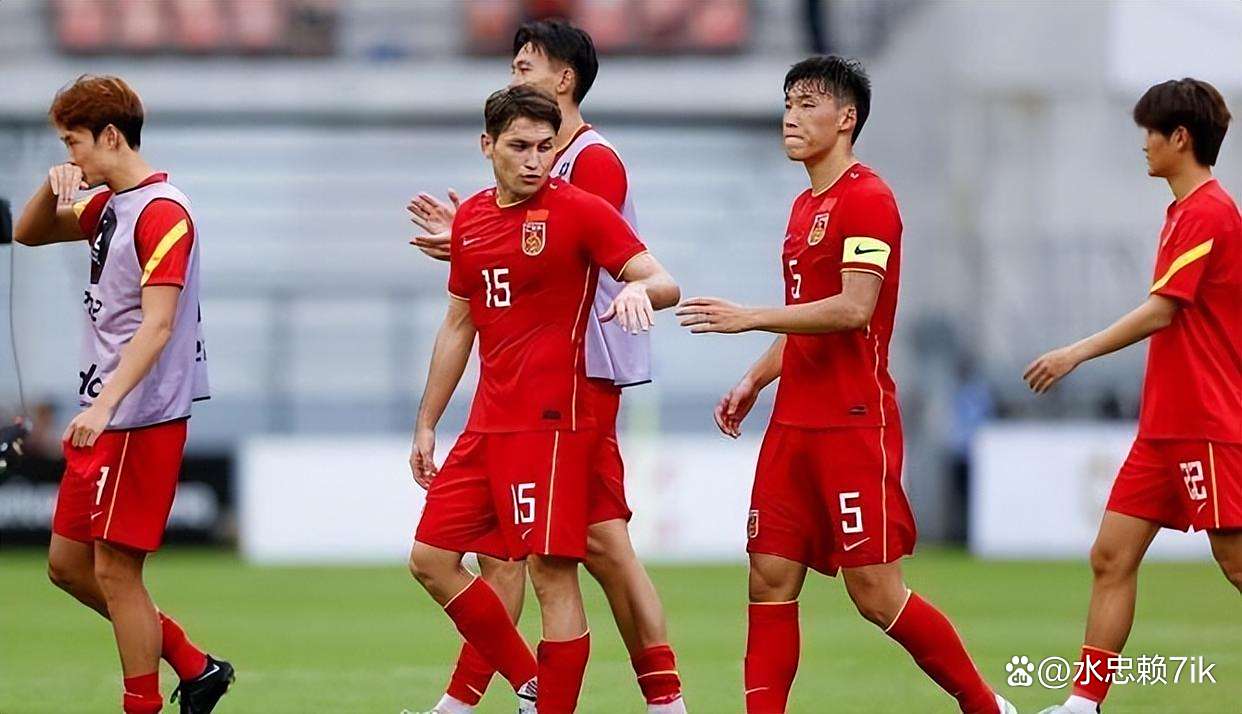 1比0小胜！中国队东亚杯收官战告捷，久帅下课，阿根廷少帅能救国足？的简单介绍