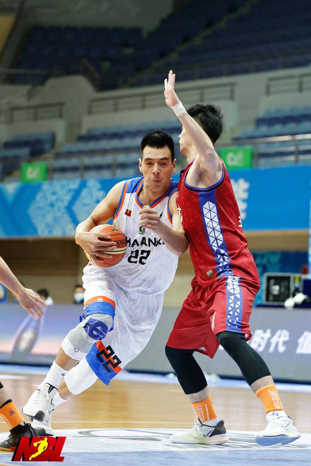 李祥波全场出战4分钟，2中1得到2分1板1抢断(nbl李祥波)